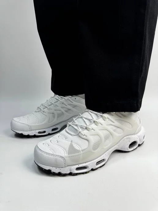 Air max plus tn triple white best sale